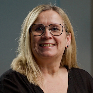 Contact Person Portrait Anke Lippert