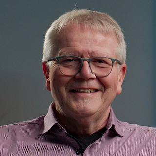 Employee Person Portrait Ernst Schlüter