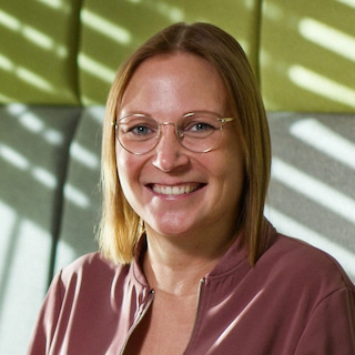 Contact Person Portrait Nina Kukshaus